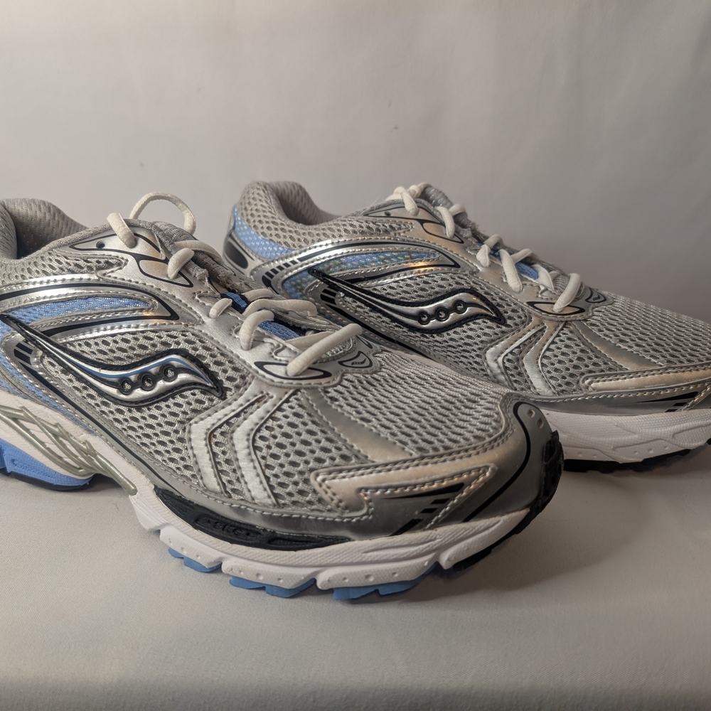 NIB Saucony Progrid Ride 4 Girl's Size 7 Gray and Blue Running Shoes